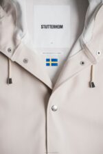 Clothing Stockholm Long Print Raincoat Light Sand Stutterheim Men 0V8X104 - Image 9
