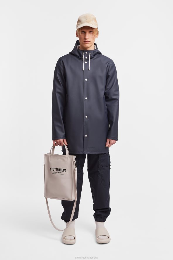 clothing_stockholm_raincoat_navy_stutterheim_men_0v8x132.jpg Clothing Stockholm Raincoat Navy Stutterheim Men 0V8X132 - Image 1